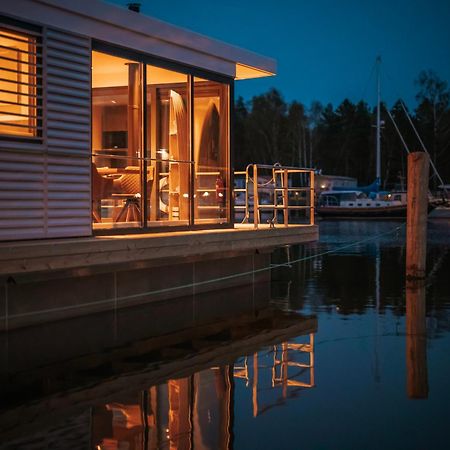 Schwimmendes Ferienhaus "Trinity" Ihr Seahome Auf Der Ostsee Peenemunde Eksteriør billede