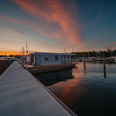 Schwimmendes Ferienhaus "Trinity" Ihr Seahome Auf Der Ostsee Peenemunde Eksteriør billede