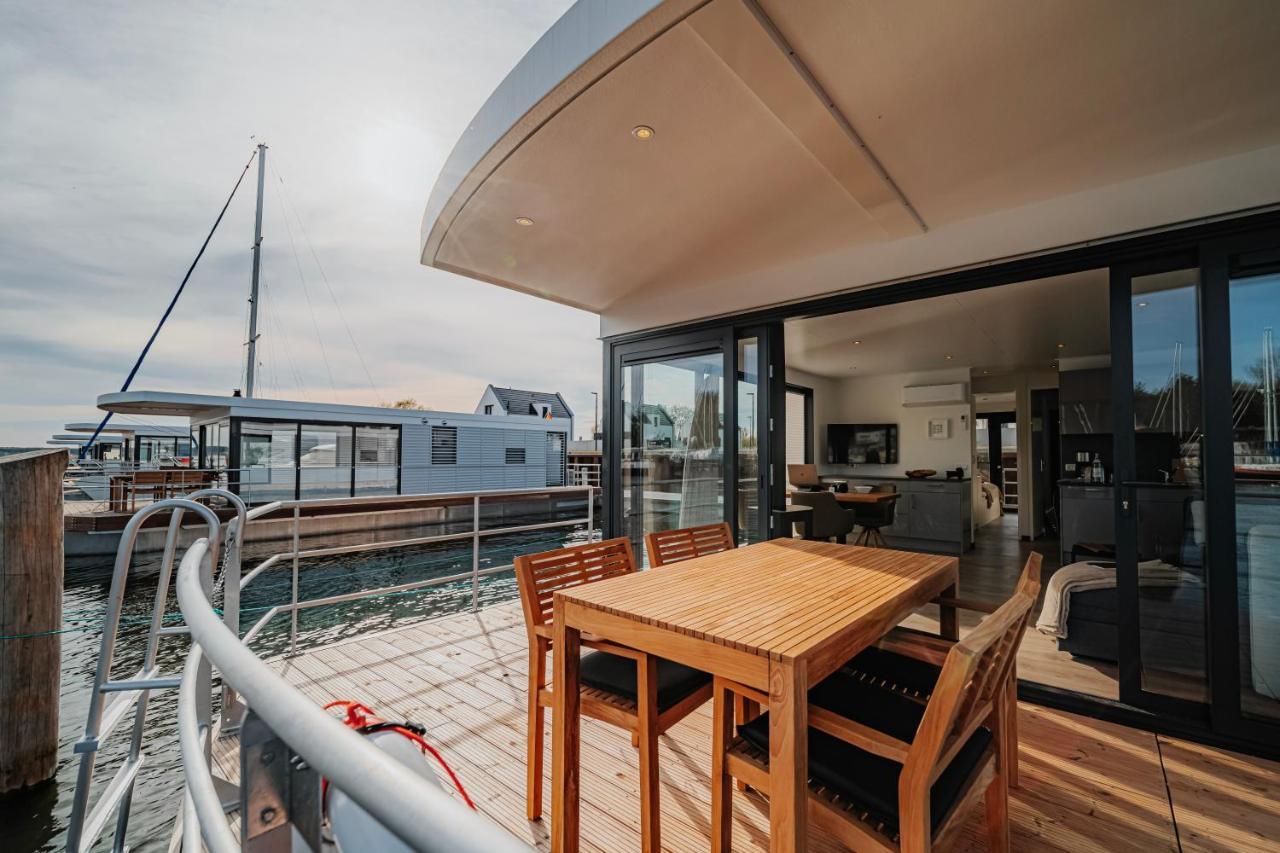 Schwimmendes Ferienhaus "Trinity" Ihr Seahome Auf Der Ostsee Peenemunde Eksteriør billede